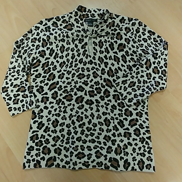 August Silk Keyhole Neck Sweater - Picture 6 of 8